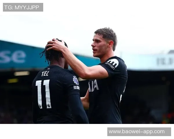 库杜斯赞扬特尔的坚持精神并强调进球对前锋自信心的重要性