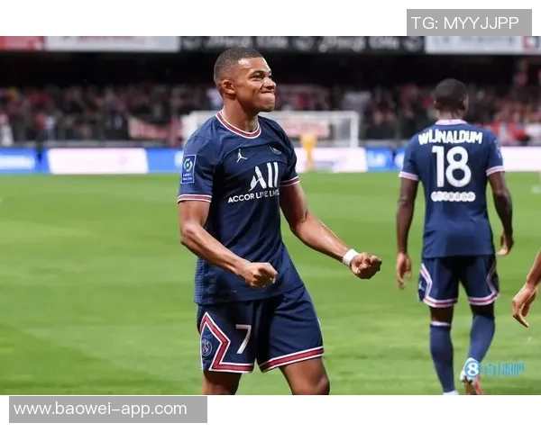 姆巴佩母亲揭秘儿子对恋爱的幽默态度与独特看法