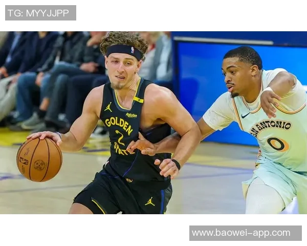 绝杀回合暂停时勇士换防守球员的背后策略分析与阿德尔曼的战术思考