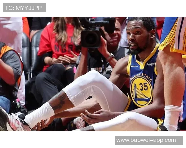 杜兰特谈申京熊抱事件表示早已对其充满好奇与了解